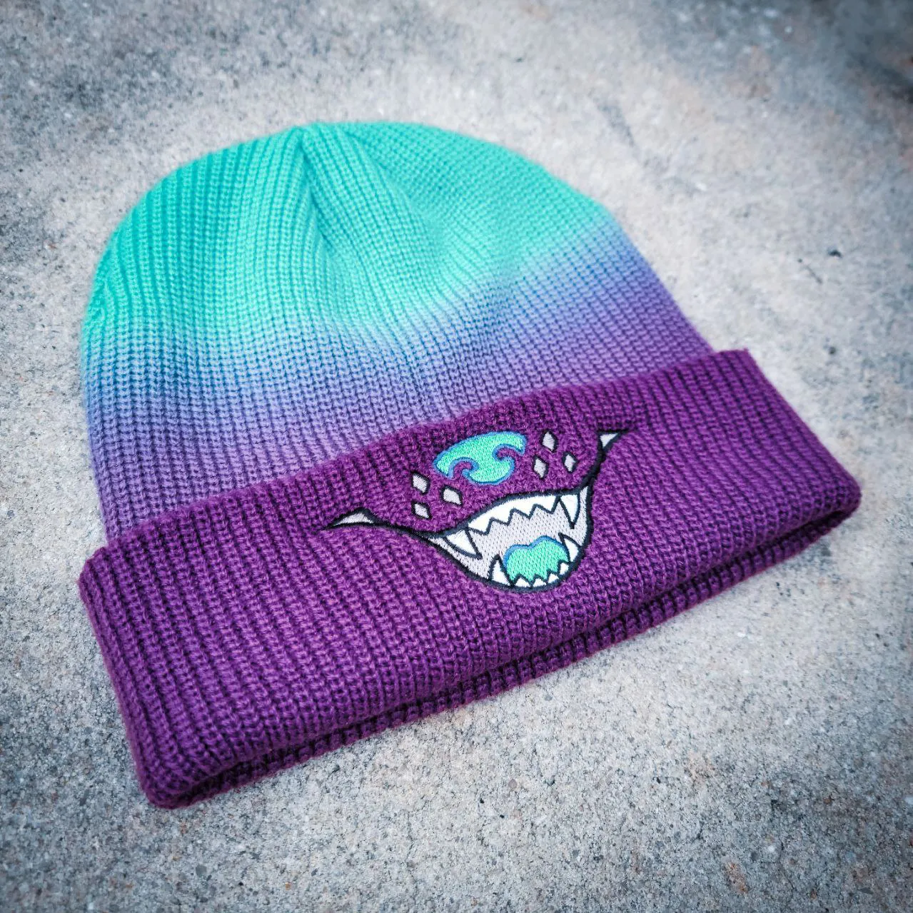 GRADIENT MAW BEANIE