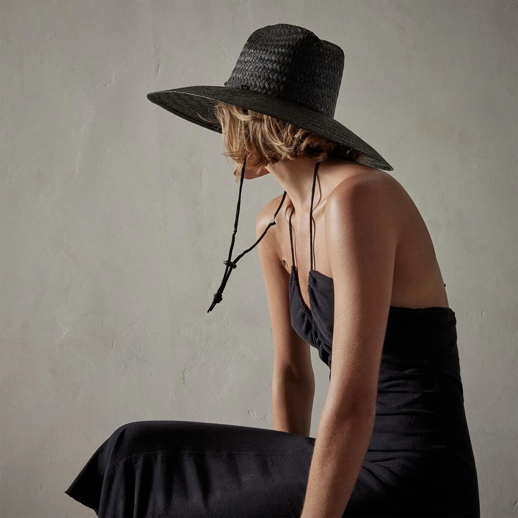 Hecho Noir Sun Hat - Black