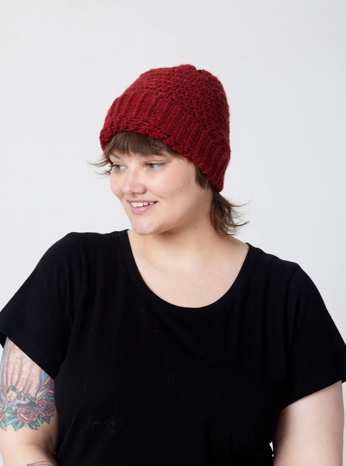 Jude Beanie - Ruby