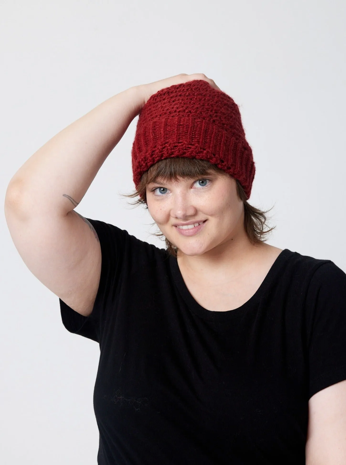 Jude Beanie - Ruby