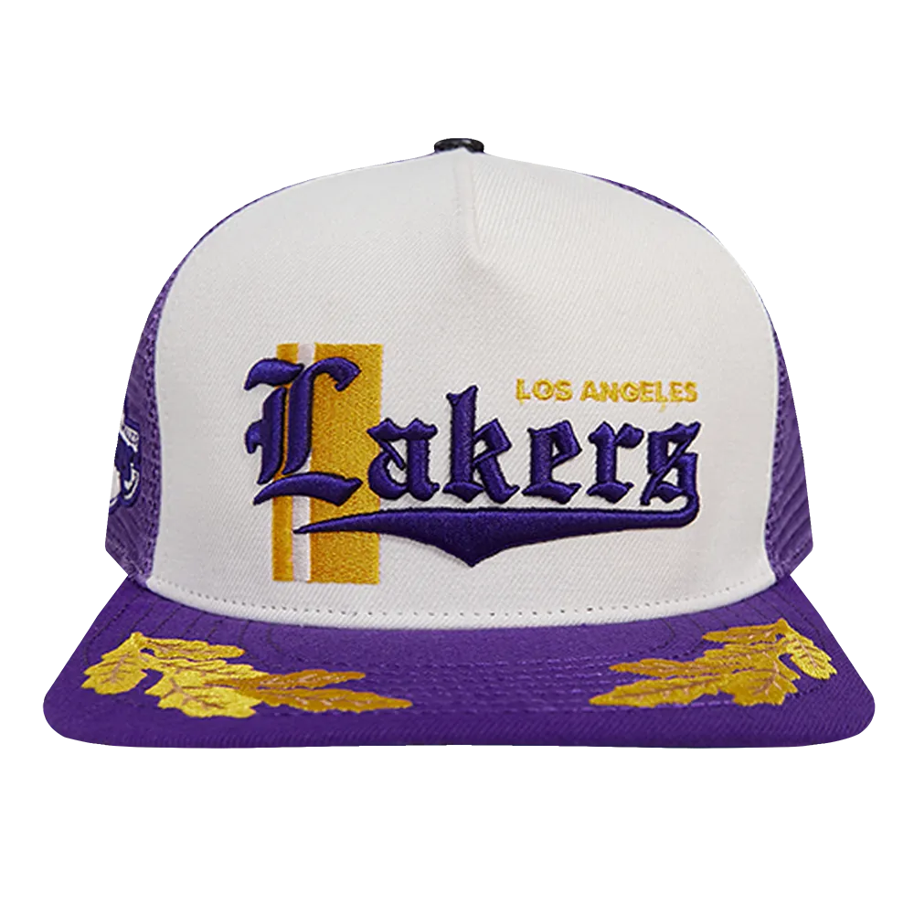 LOS ANGELES LAKERS VISOR ELITE CLASSIC TRUCKER (EGGSHELL/ PURPLE)